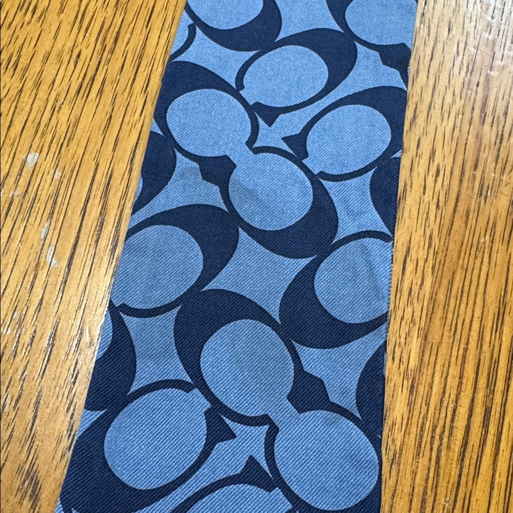 COACH SIGNATURE SILK SCARF - Picture 9 of 9